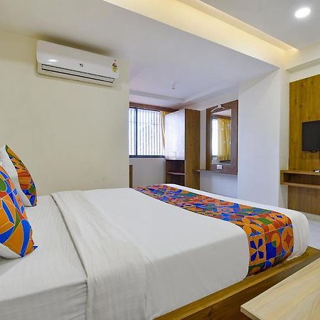 Hotel Legrand.Inn Ahmedabad Luaran gambar
