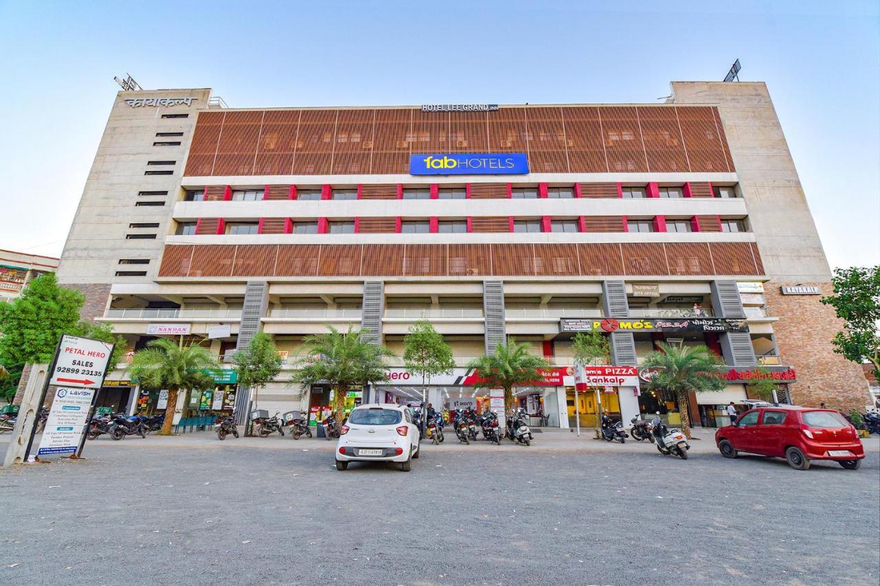 Hotel Legrand.Inn Ahmedabad Luaran gambar