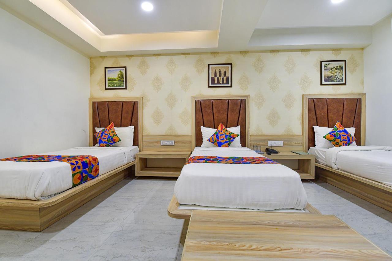 Hotel Legrand.Inn Ahmedabad Luaran gambar