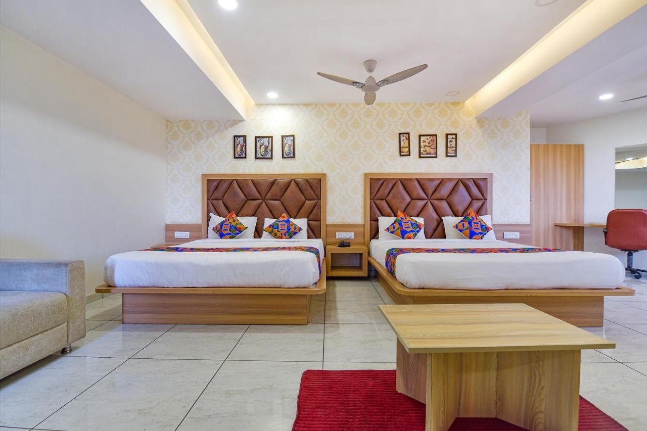 Hotel Legrand.Inn Ahmedabad Luaran gambar