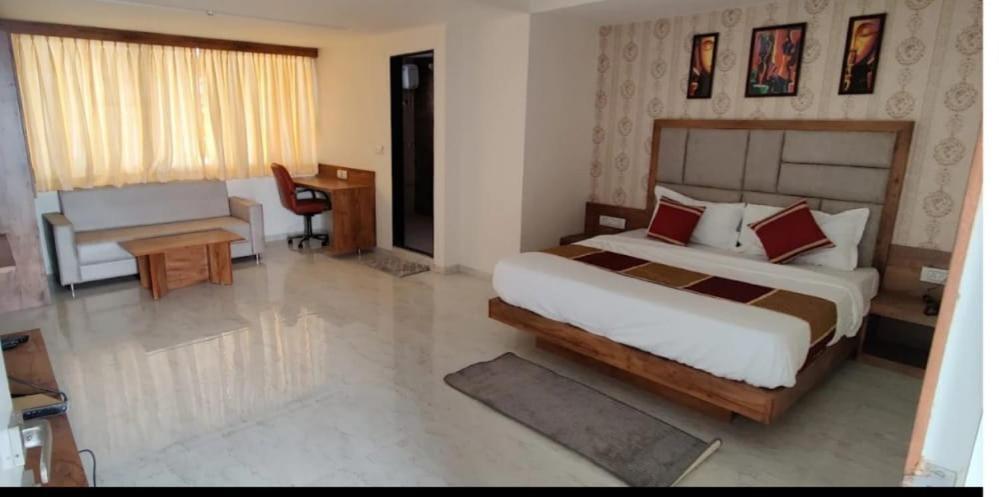 Hotel Legrand.Inn Ahmedabad Luaran gambar