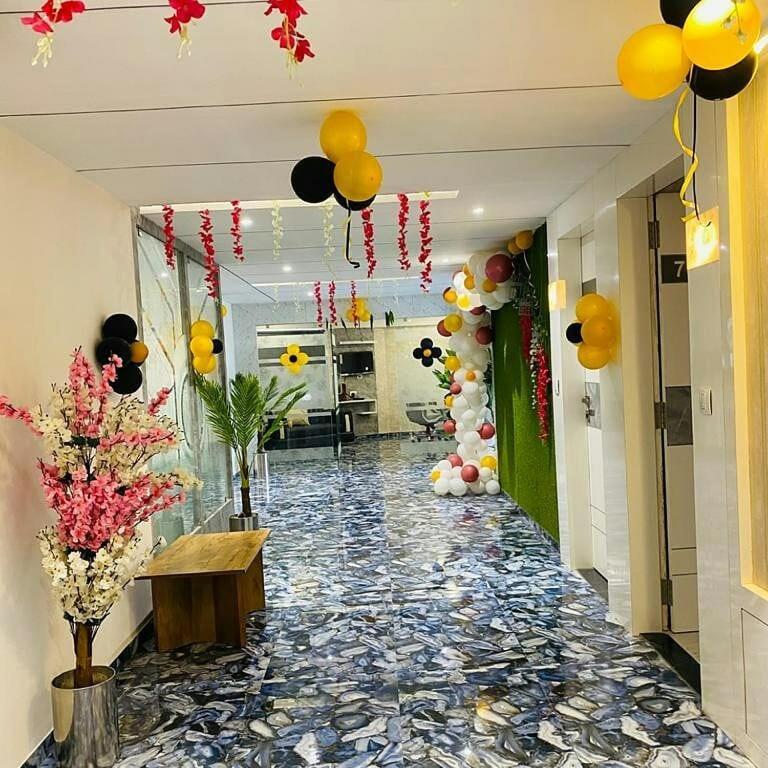 Hotel Legrand.Inn Ahmedabad Luaran gambar